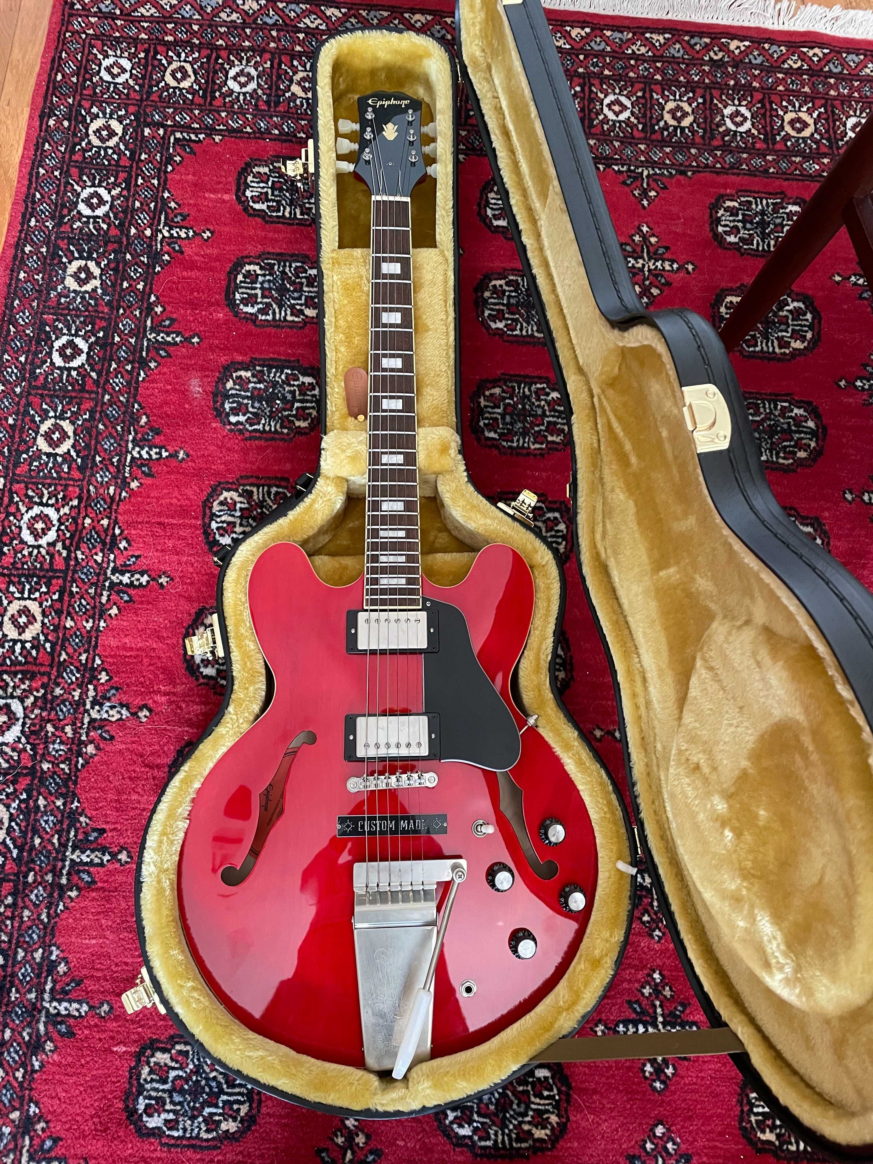 Eastman SB55v, SB56 Gd, T484,  Epiphone Joe Bonamassa, Gibson Custom