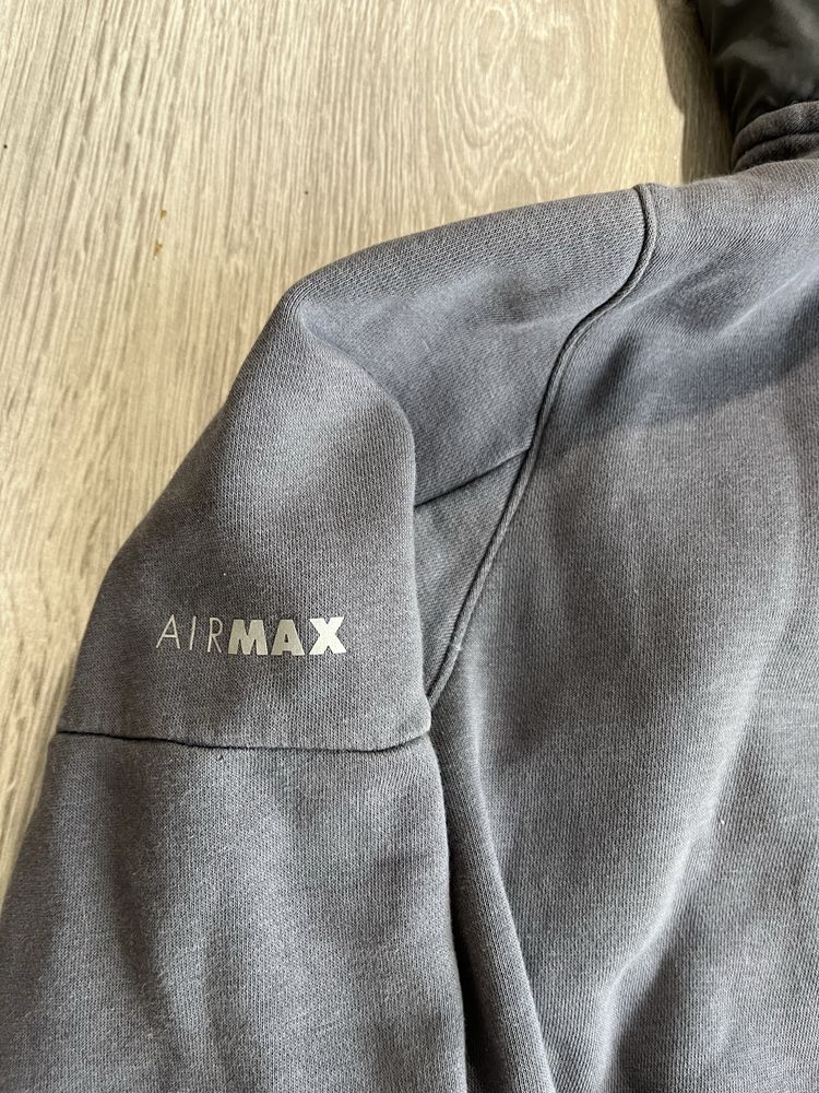 В продаже кофта Nike AIR MAX