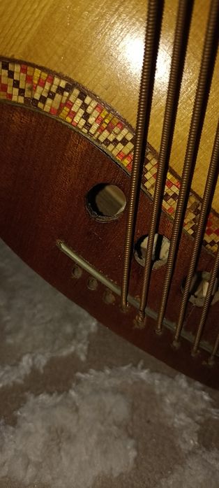 Бандура дерев'яна