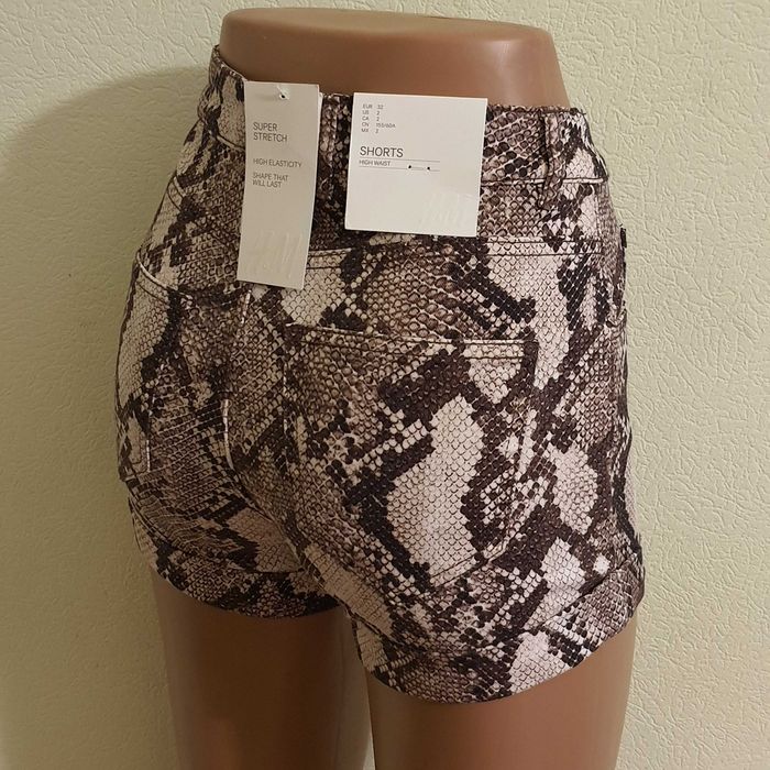 Короткие 5-карманные стрейчевые джинсовые шорты H&M 32-36EU 38-42 р