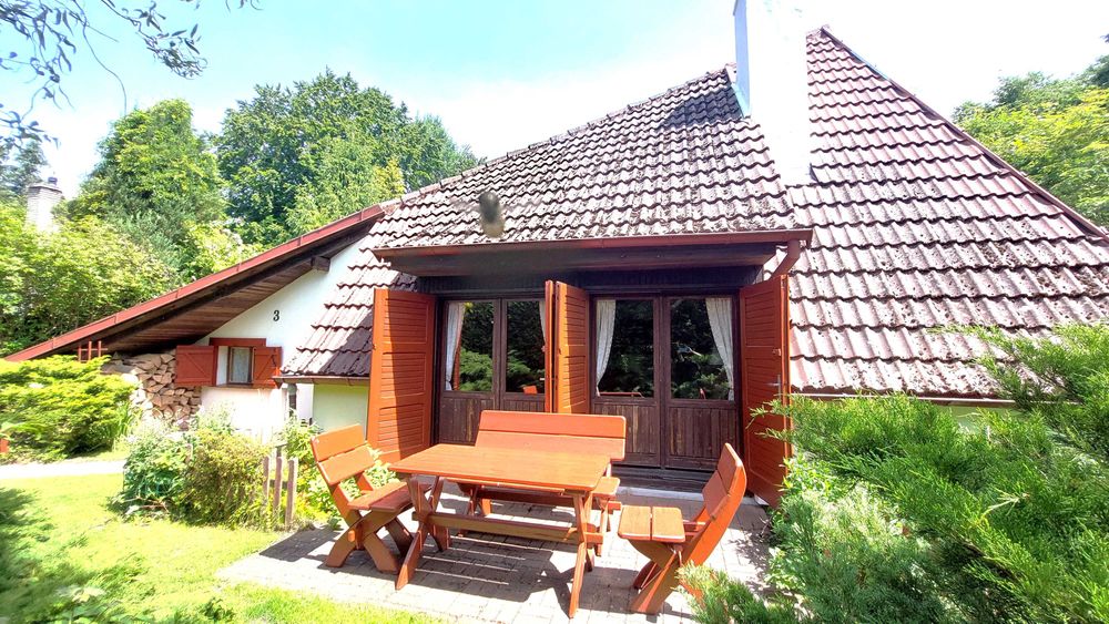 Odosobnienie nad morzem-ogrodzony domek