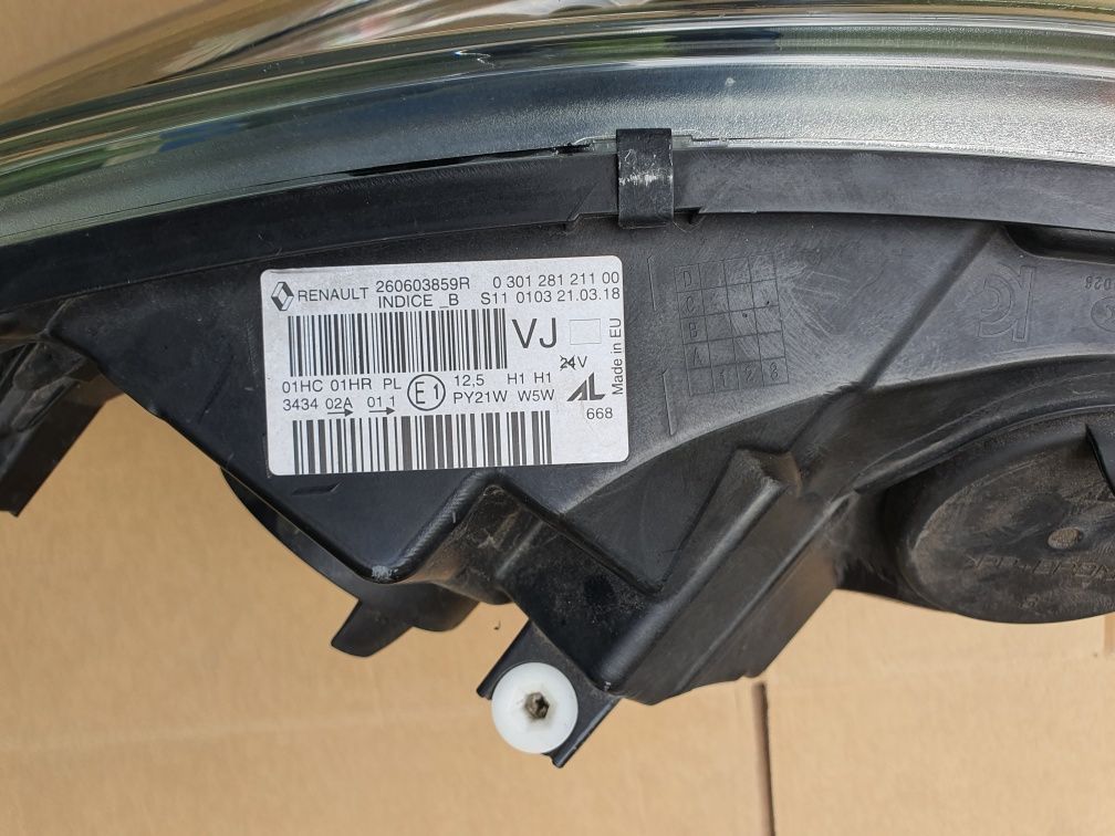 Lampa lewa Renault Captur 1 J5 13-19r