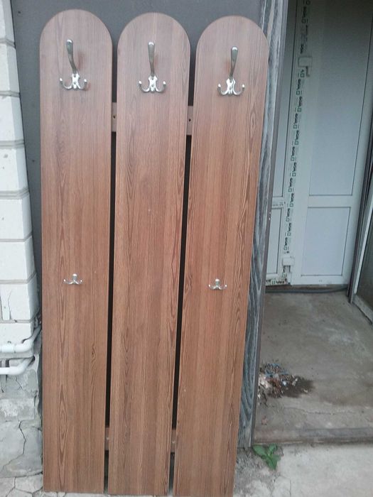 Дерев,яна вешалка для одеж! З металевими гачками