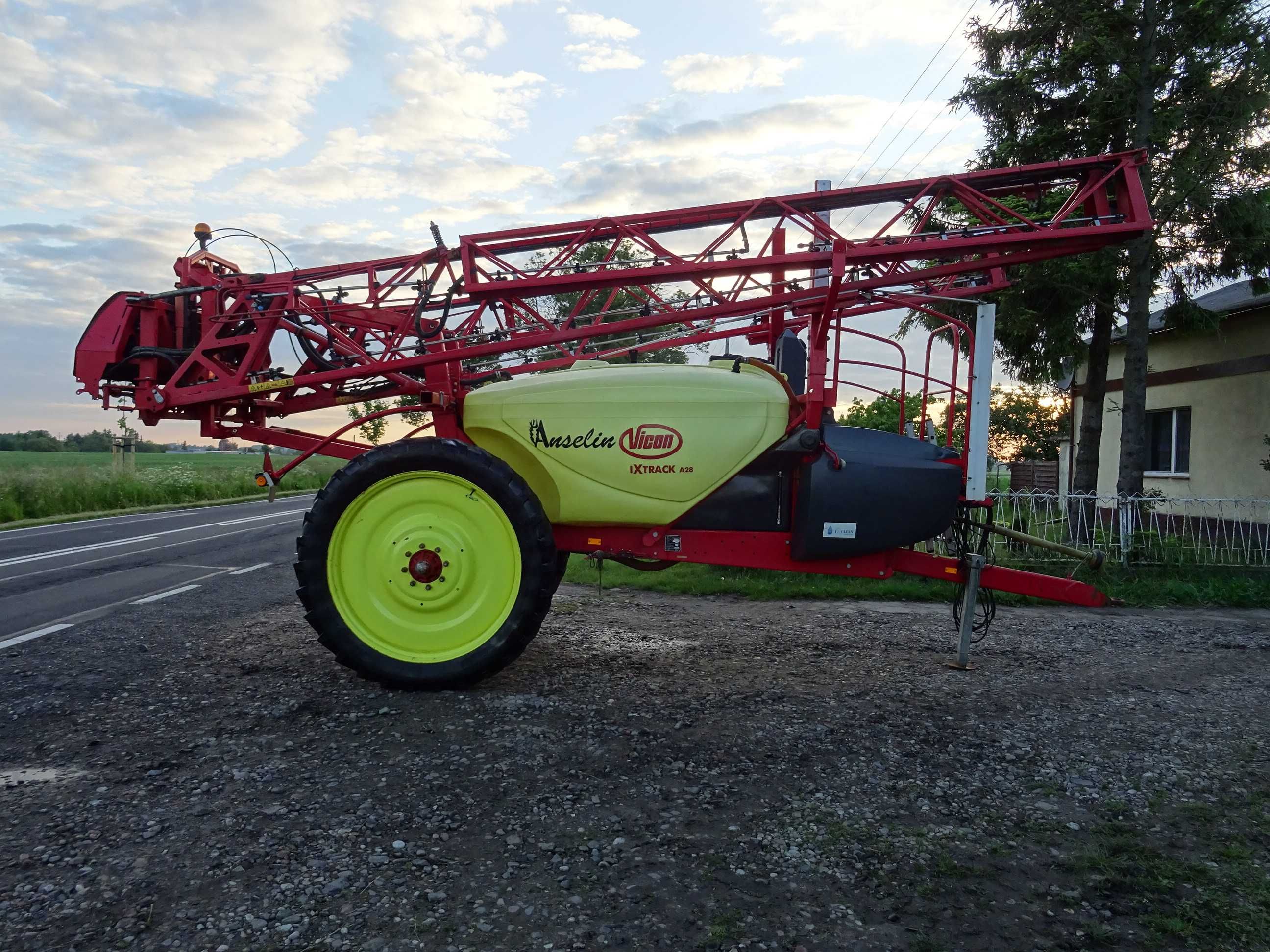 Opryskiwacz Rau Vicon X-Track A28 Kverneland
