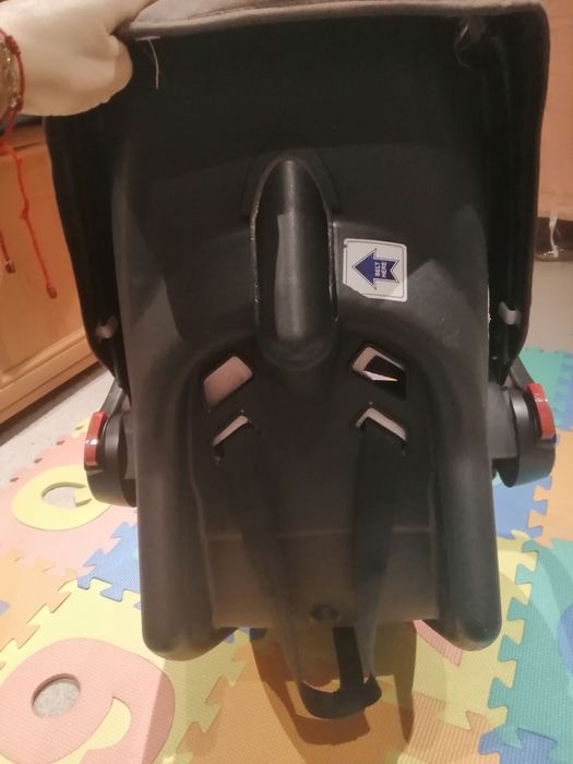 Fotelik nosidełko samochodowe