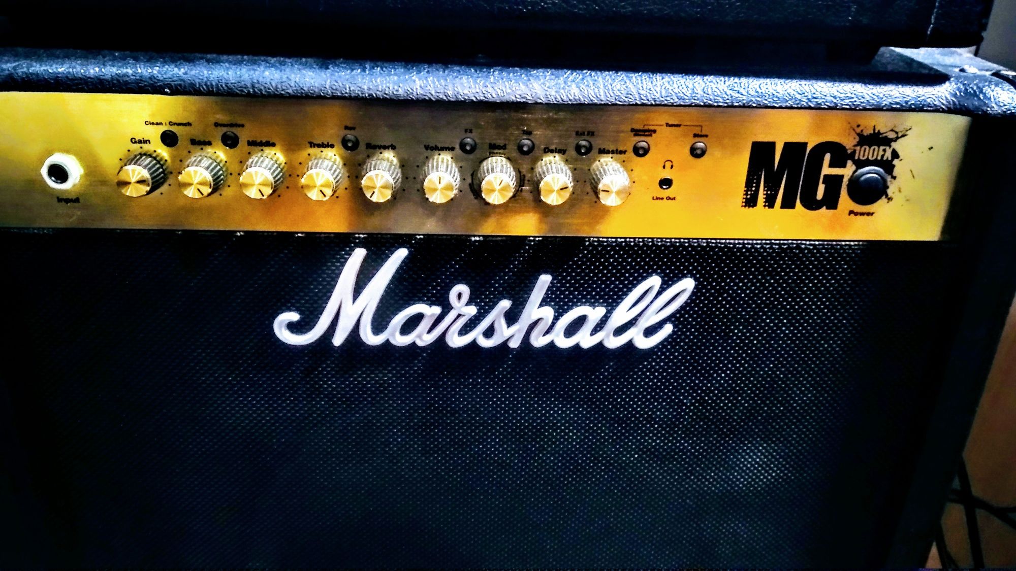 Продается Marshall MG 100 FX