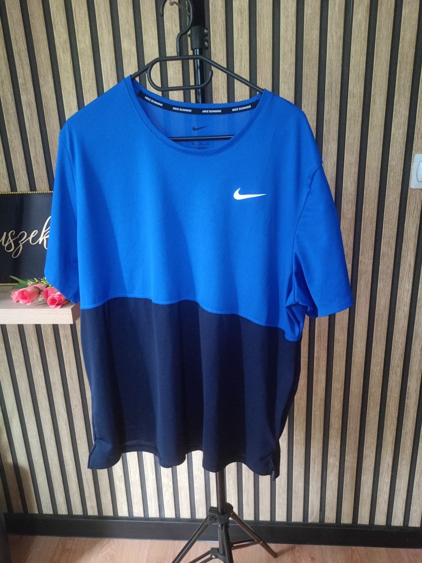 Koszulka sportowa siateczkowana. Nike. Rozmiar XL