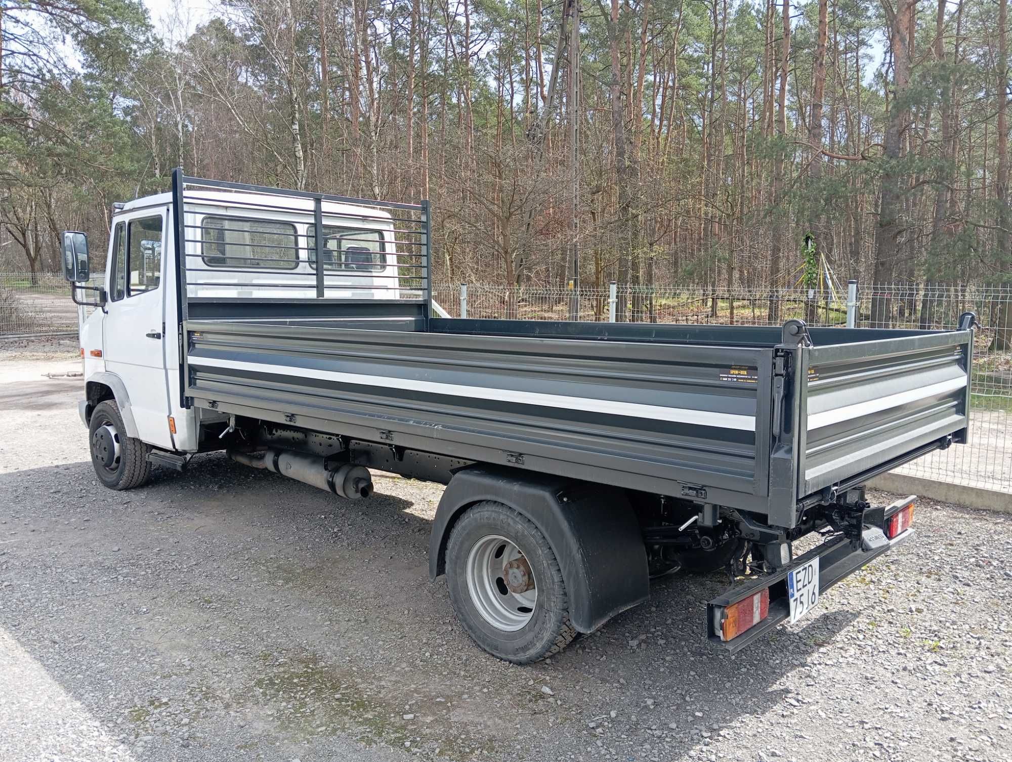 Mercedes-Benz 2002 r Vario 814 Wywrotka trzystronna NOWA