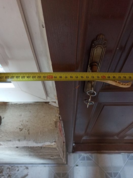 Drzwi wejściowe drewniane