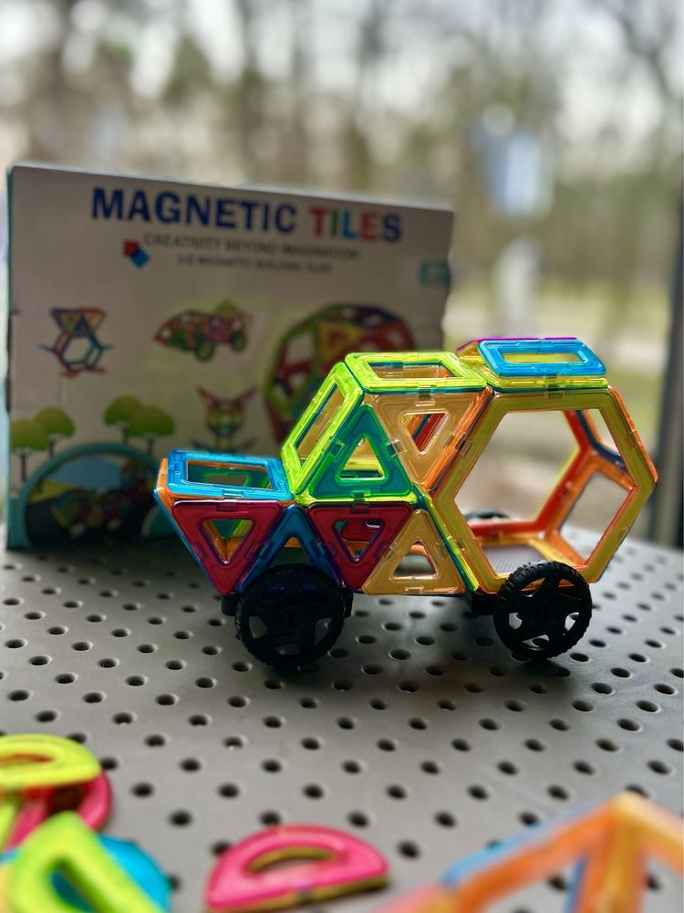 Магнитный конструктор на 84, деталей 3D магниты Magnetic Tiles