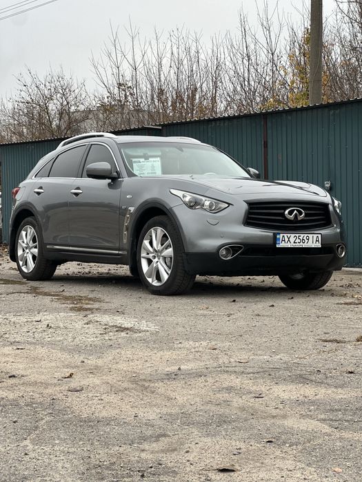 Інфинити QX70 автомат