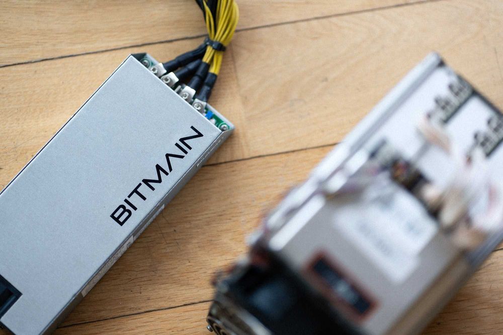 Antminer Z9 + oryginalny zasilacz Bitmain – stan BDB, gotowy do pracy