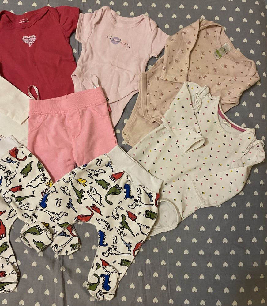 Набір: бодики,ползунки,футболочка,штани для  дівчинки від 0-4 місяців