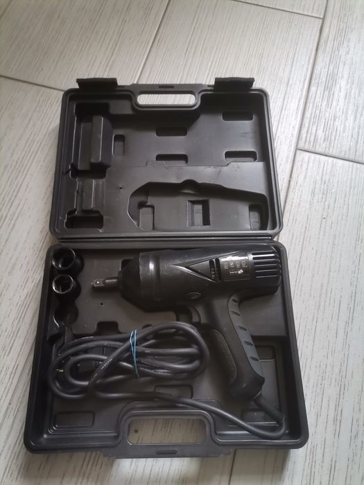 Klucz udarowy 230V