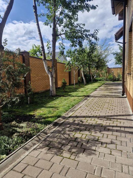 Двоповерховий дуплекс с сучасним капітальним ремонтом