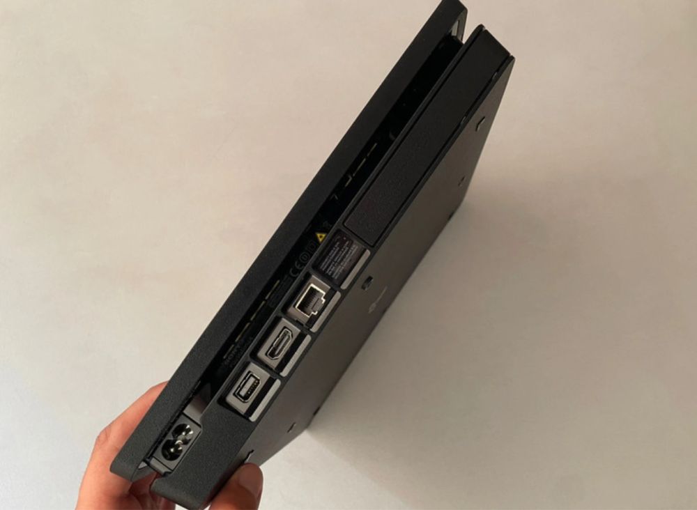 Consola Ps4 + 1 comando + auscultador gaming