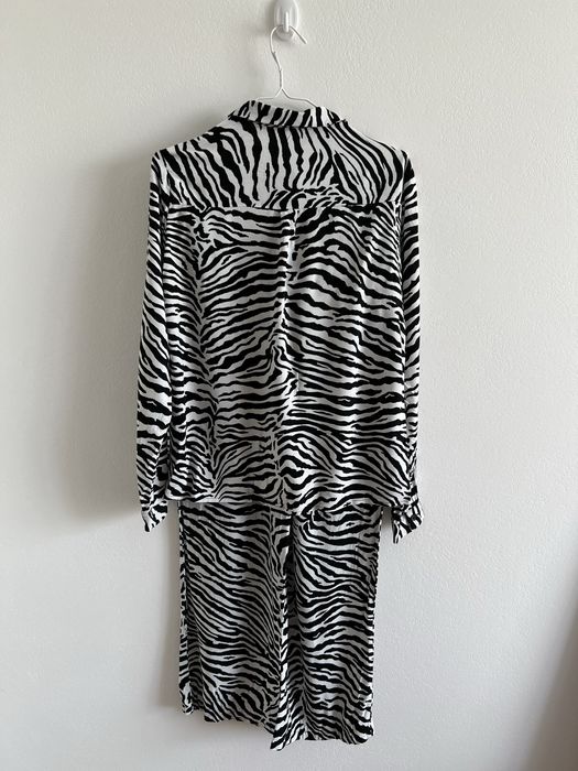 Комтюм Terranova