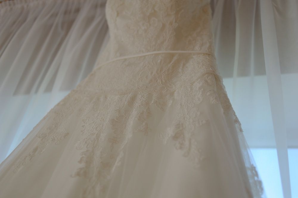 Срочно!! Продам шикарное свадебное платье Herm's Bridal