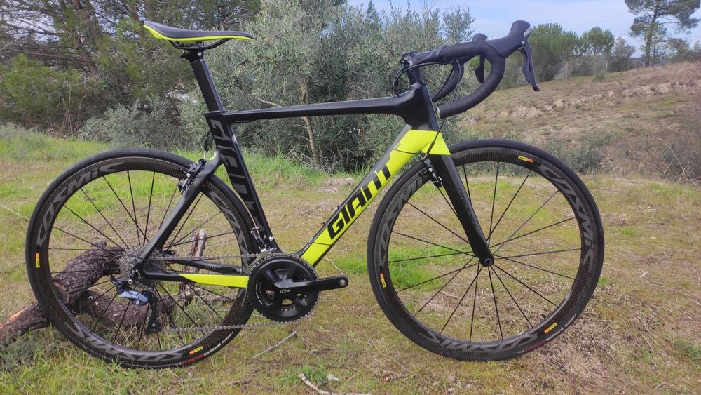 Giant Propel Rodas MAVIC Carbono