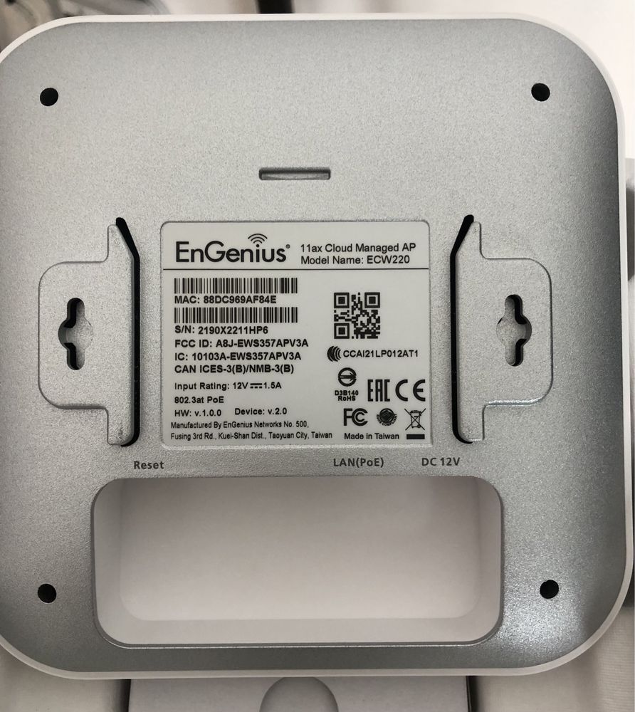 Vende-se switch e access point marca EnGenius