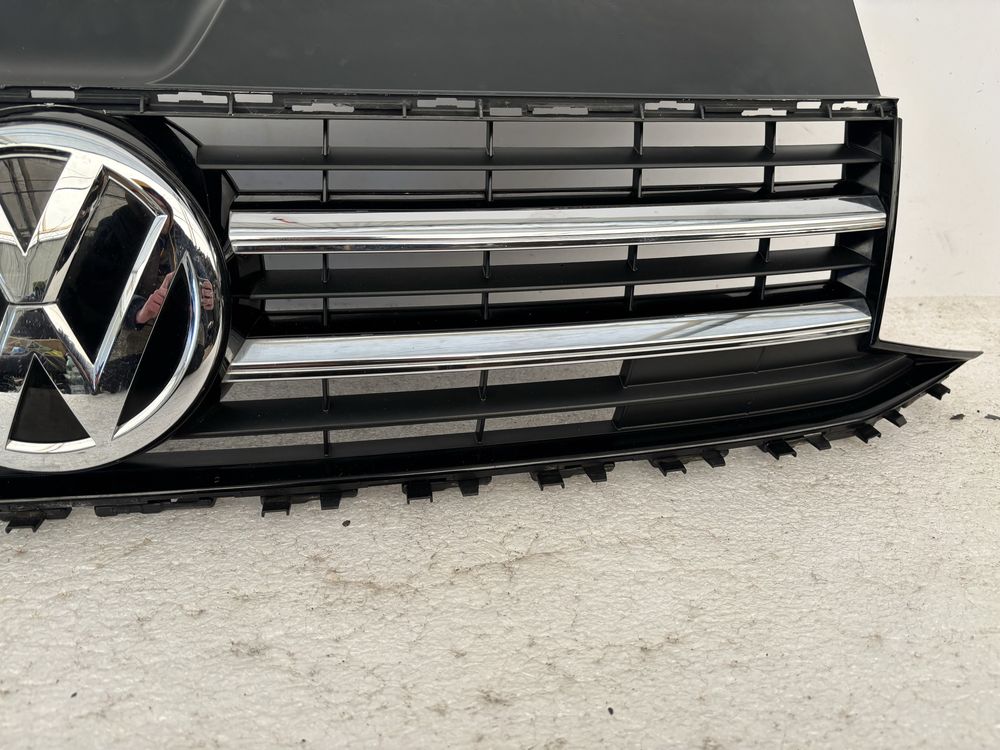 VW T6 7E 7E0 multivan 15- grill atrapa chrom listwa listewka grilla