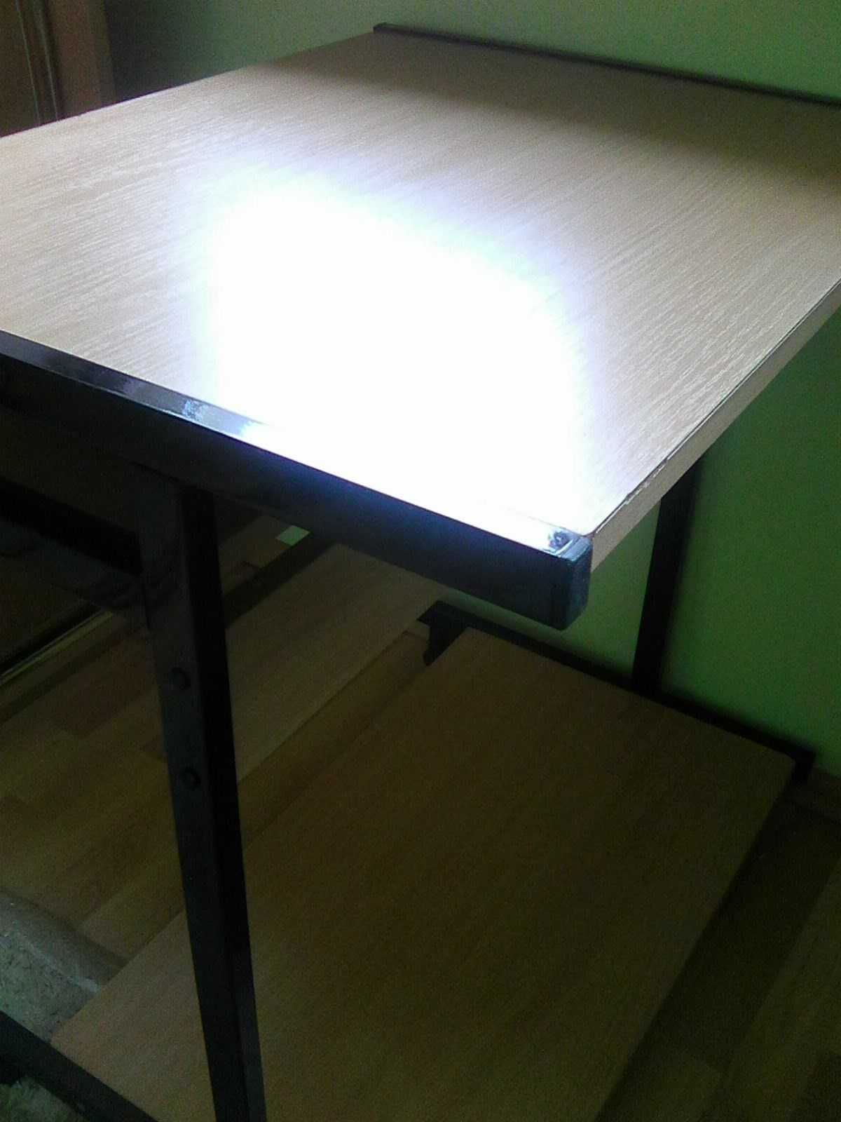 Stolik na komputer