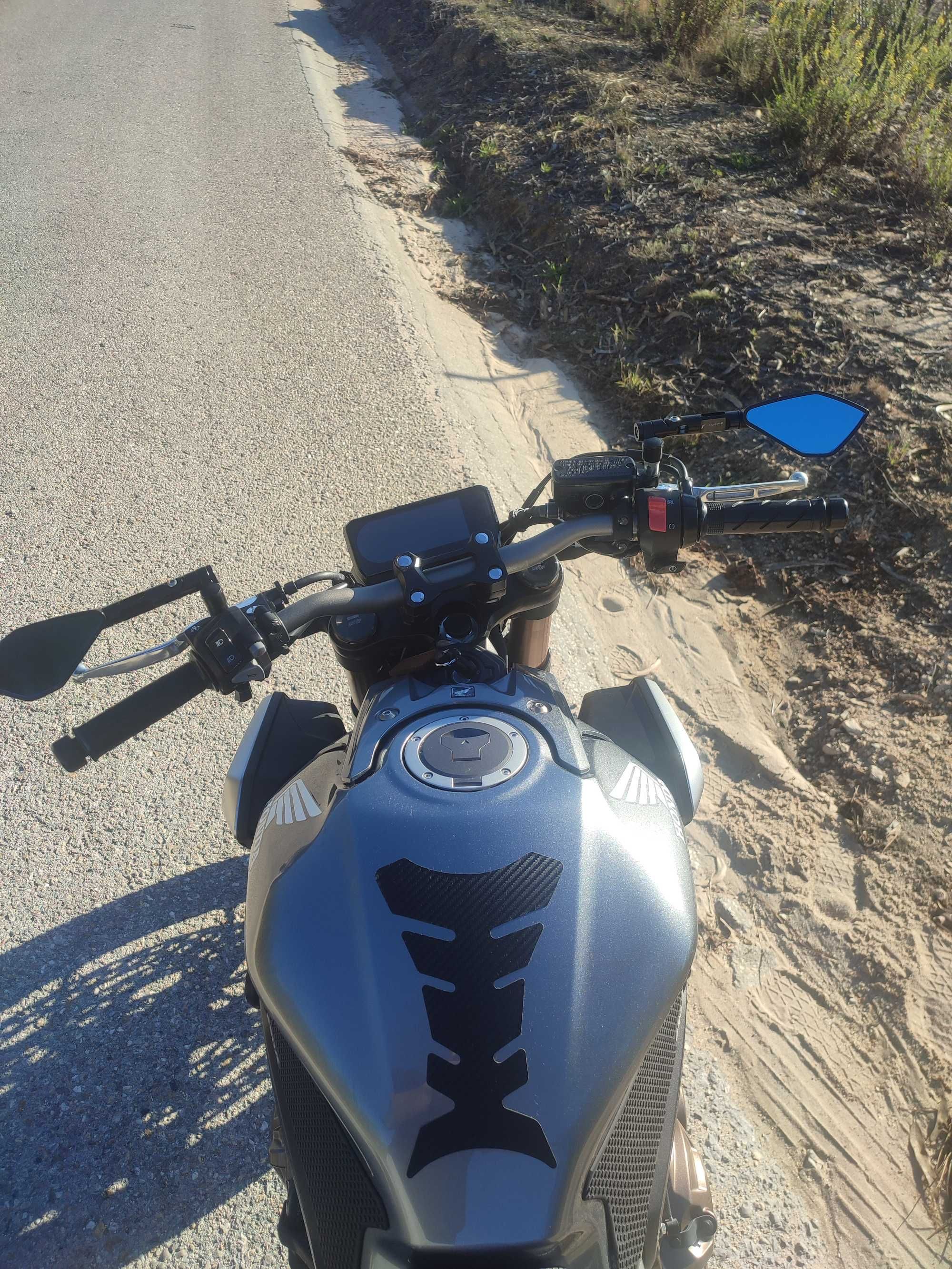 Honda cb650r 2022