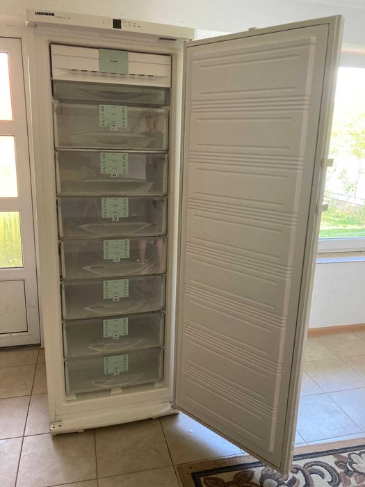 Морозилка LIEBHERR premium морозильна камера