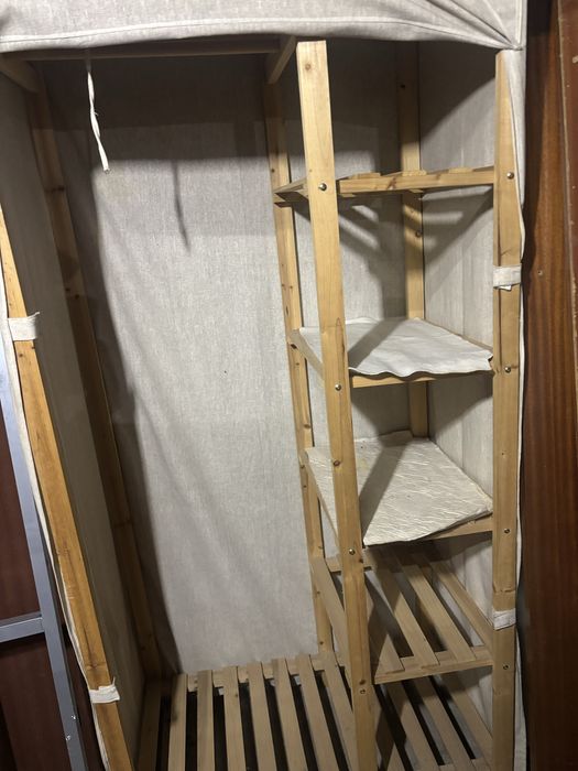 Armário de madeira 80x50x165 cm com cobertura de pano