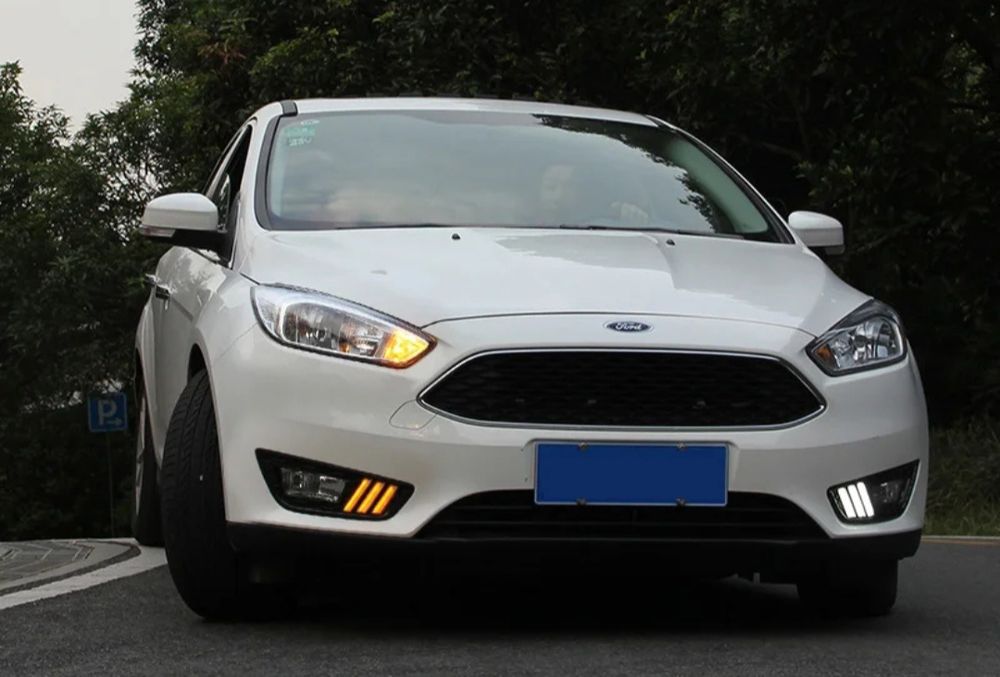 Ford Focus LED ledy *2 rodzaje* światła do jazdy dziennej DRL halogen
