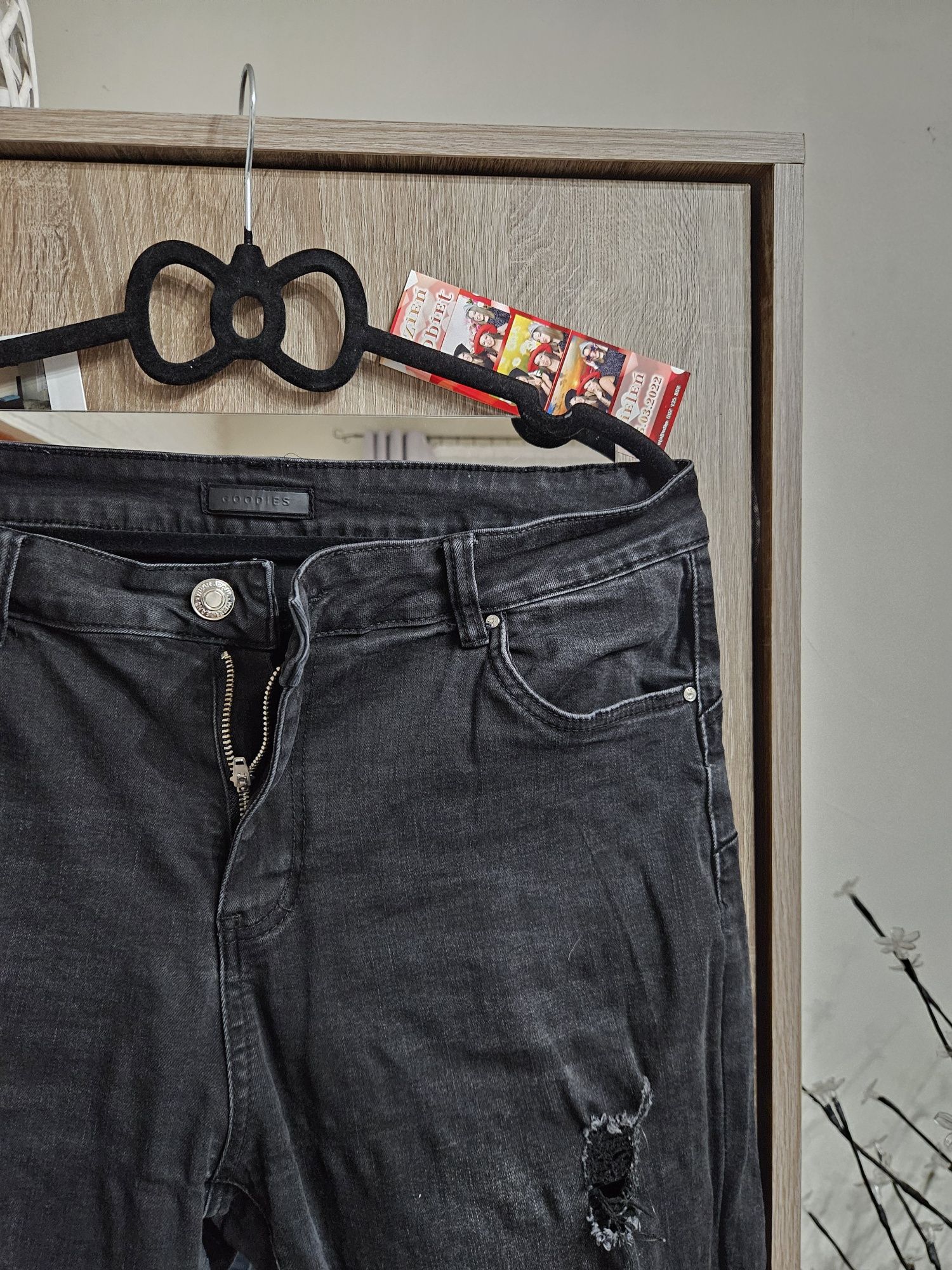 Jeansy skinny z dziurami r. XXXL Goodies