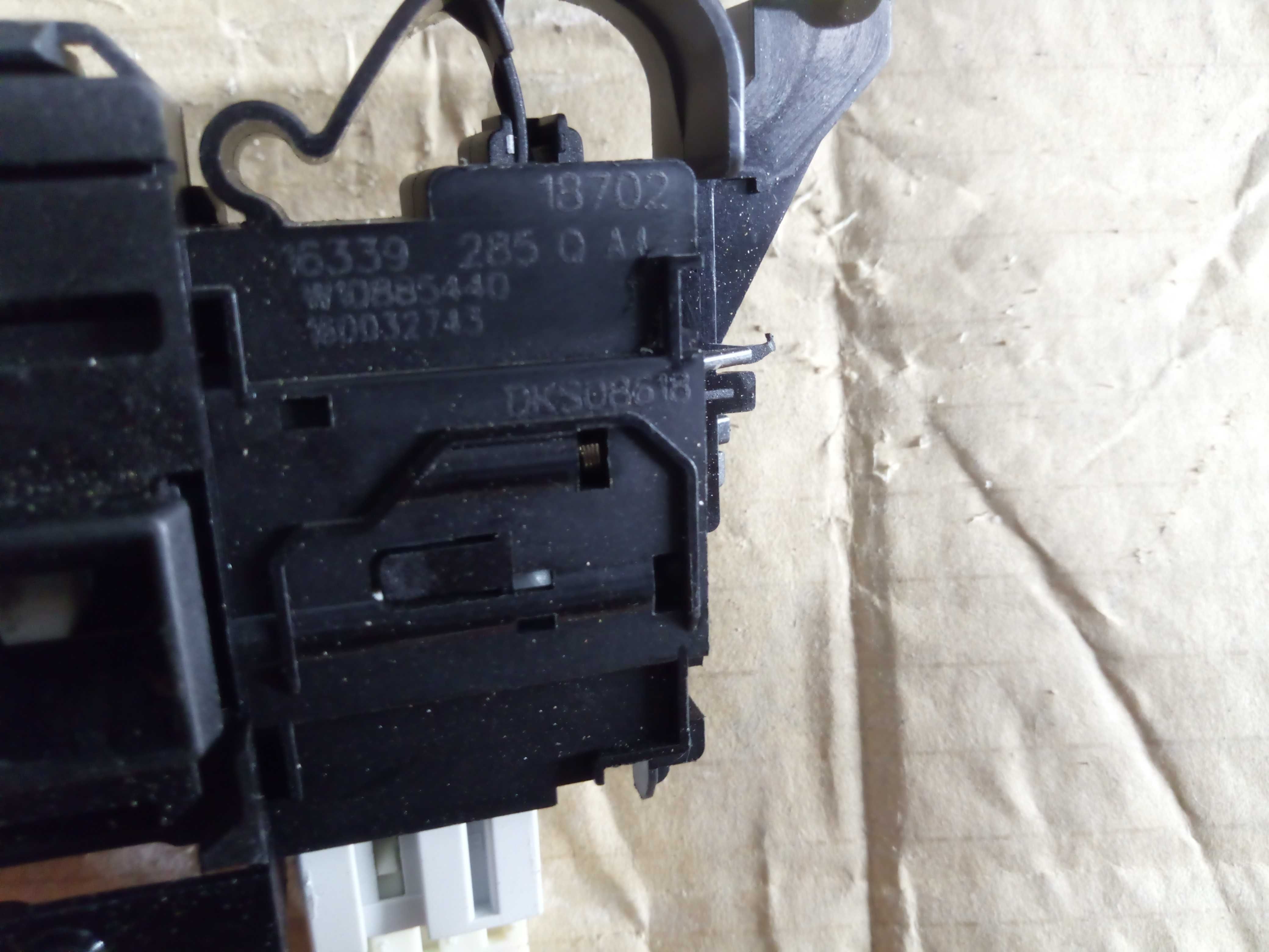 Zamek blokada dks08618 do Pralki Whirlpool Hotpoint  fwdg961483 sbsv