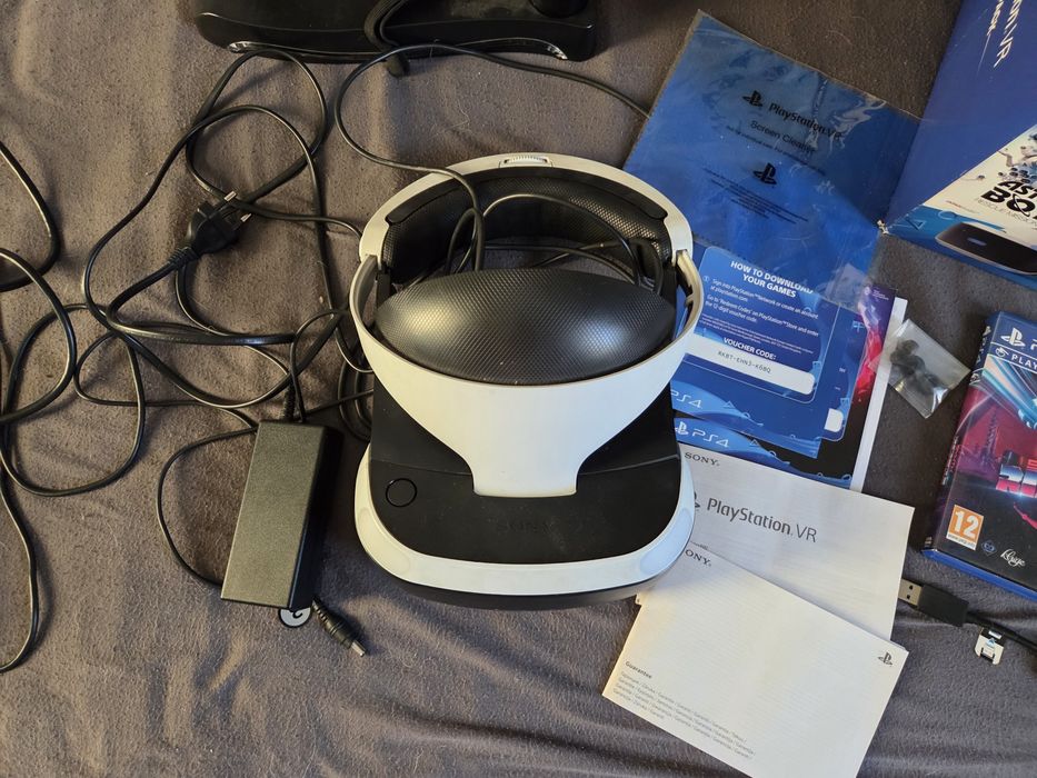 Vr PlayStation 4 z przejściówką na ps5 oraz 2 grami
