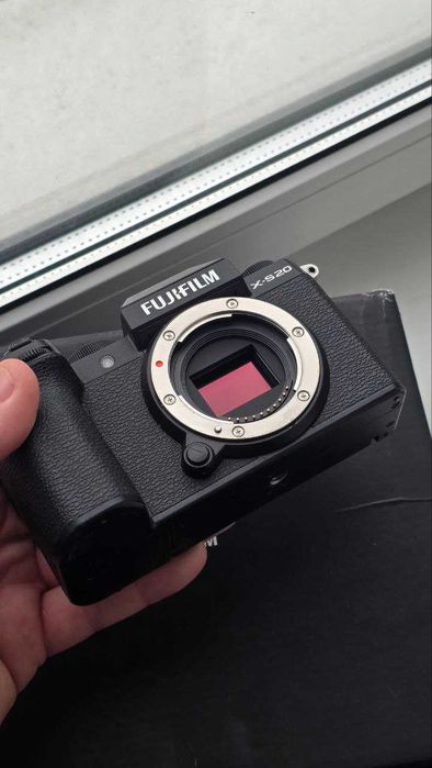 Fujifilm X-S20 + аксесуари