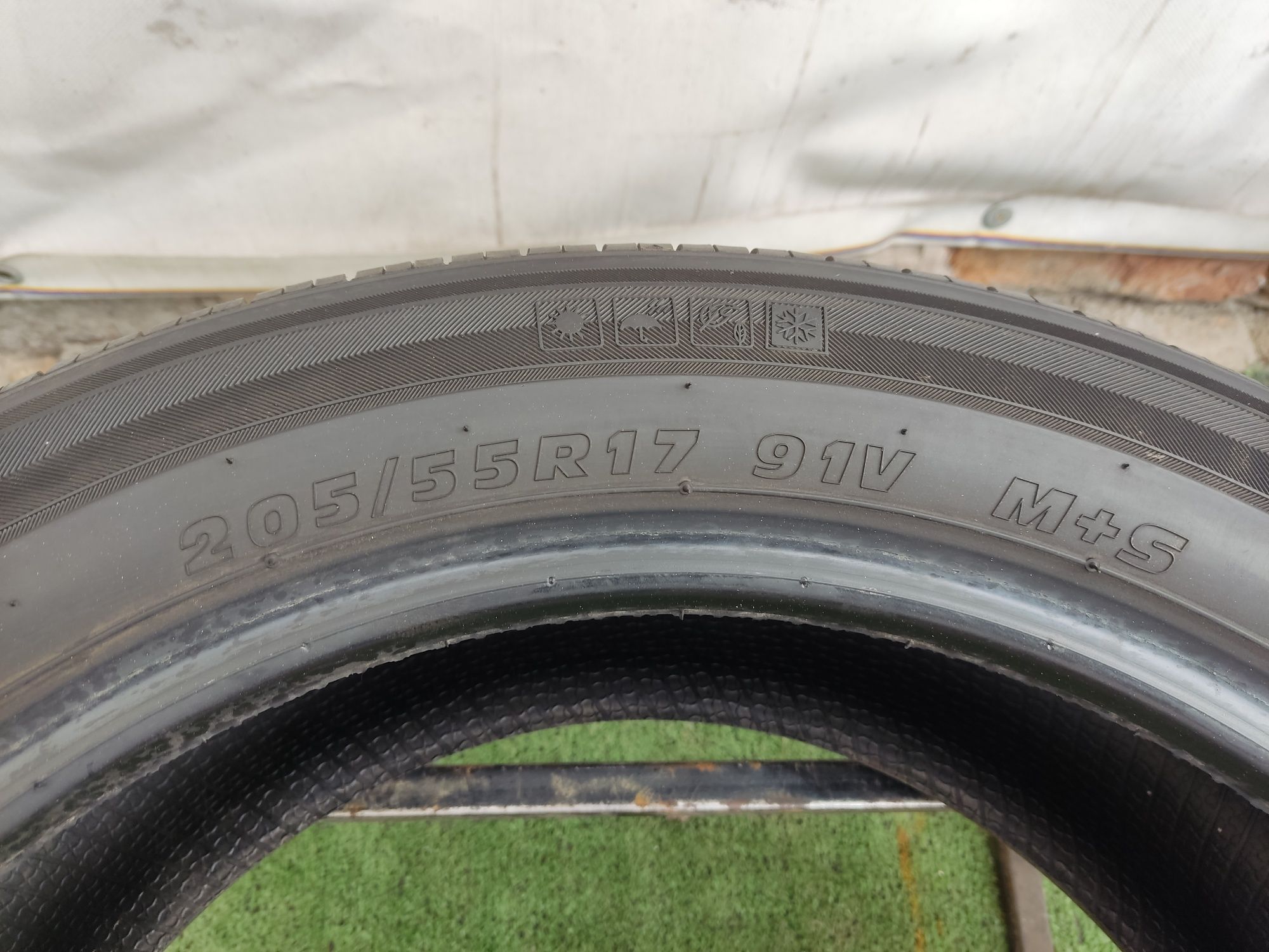 Шини 205/55/17  Kumho solus kh25