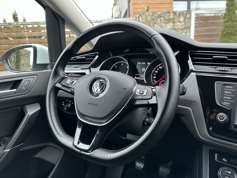 Volkswagen Touran 2016