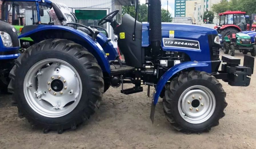 Кращий  трактор ДТЗ 5244 HPX, реверс (4х4) мінітрактор.