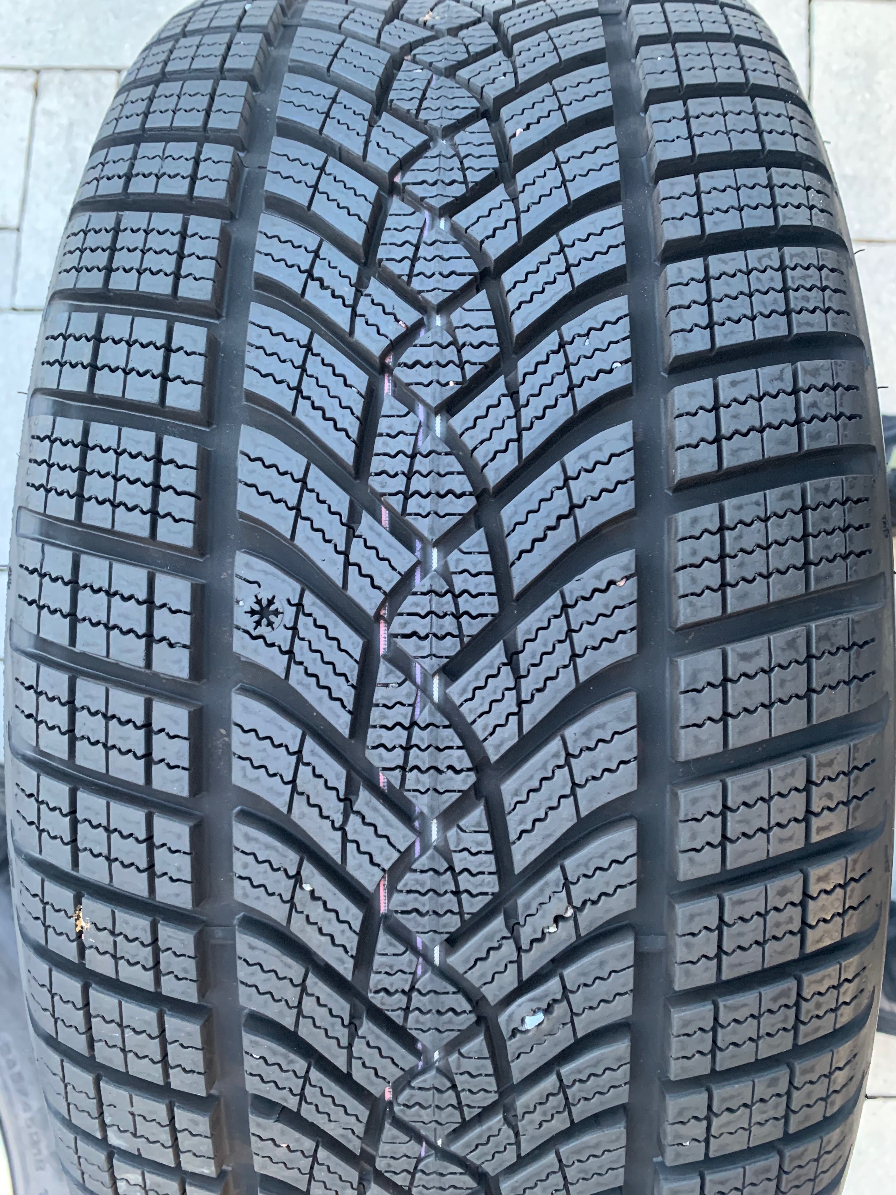 Диски шини BMW 245/45 R18 G20 G22 G23 G30 G26 G28