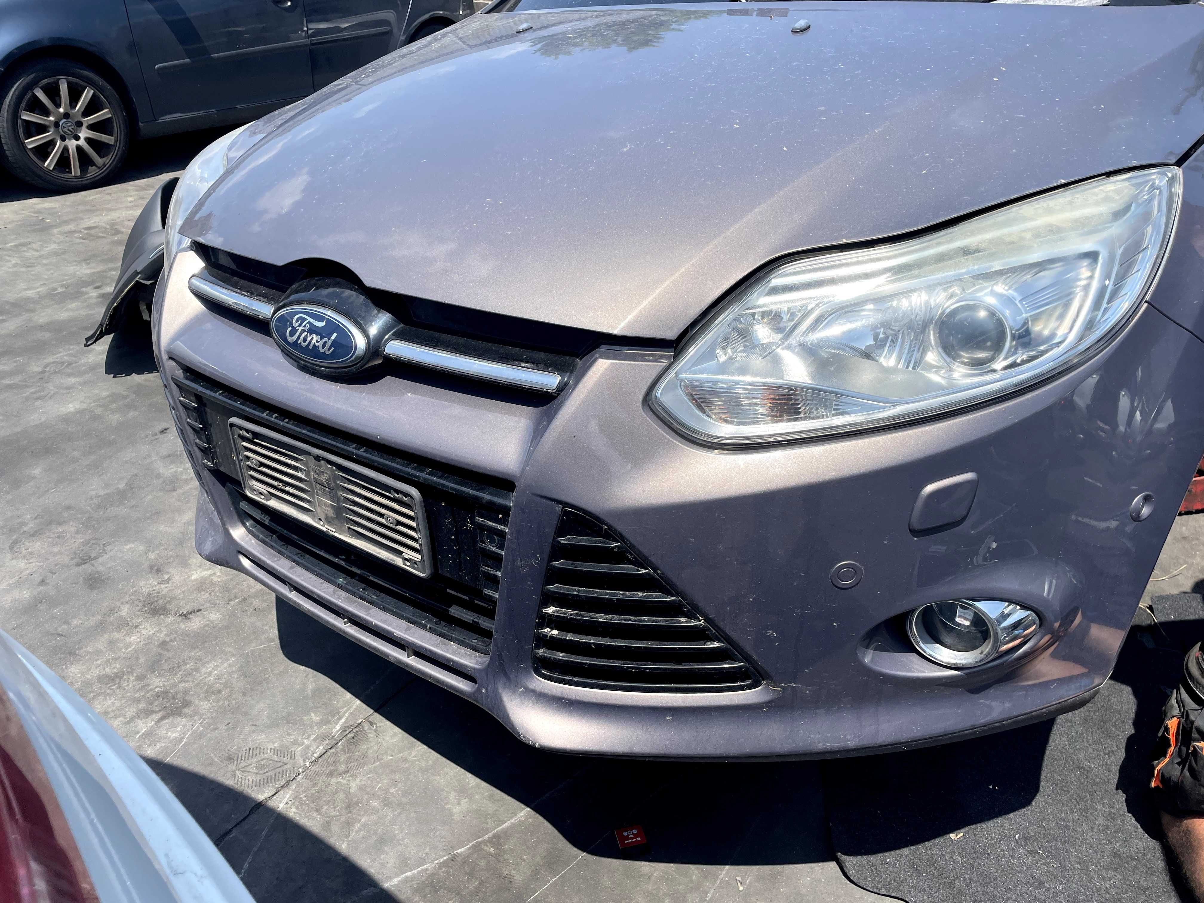 Ford Focus MK3 VB KPL przód maska zderzak błotniki lampy xenon eur pas