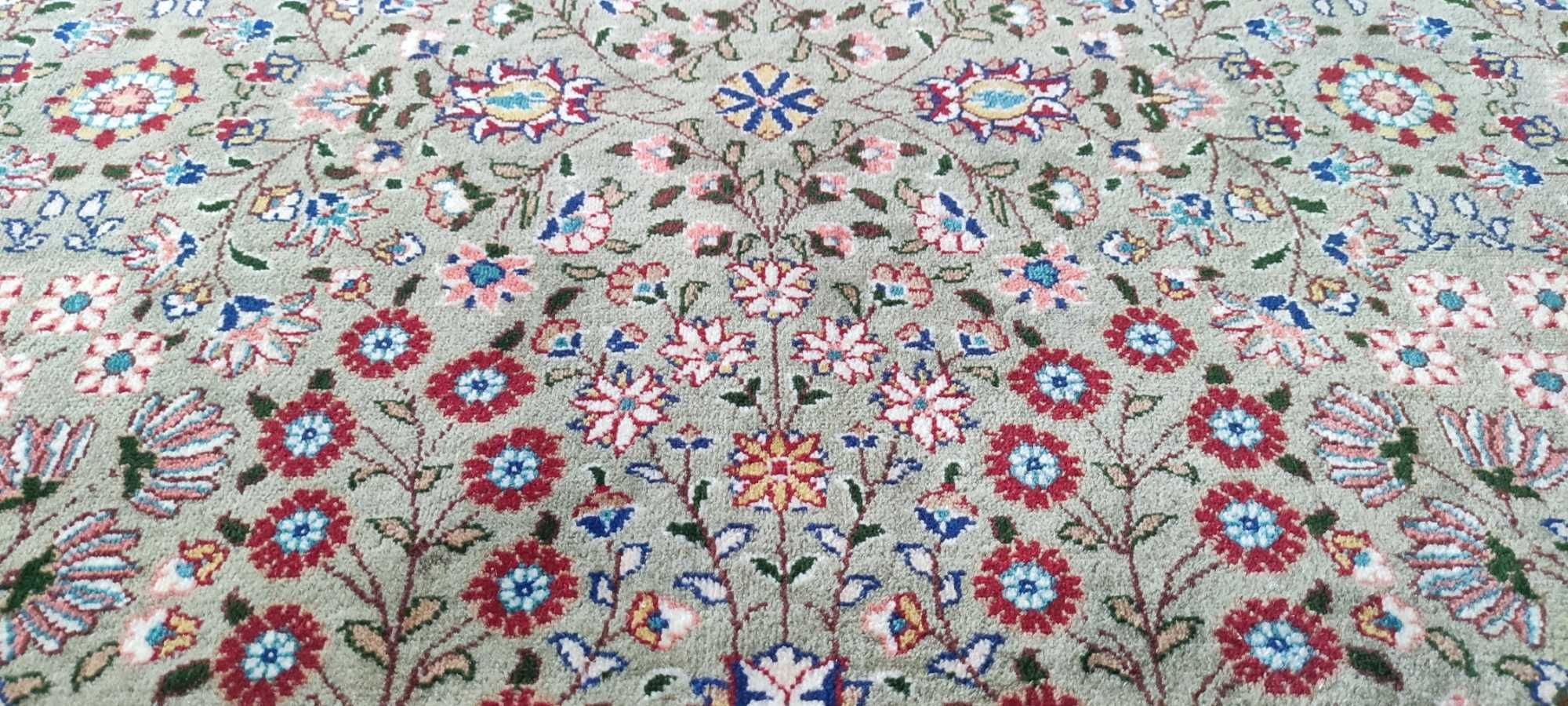 Perski dywan wełniany Ghom 137/205