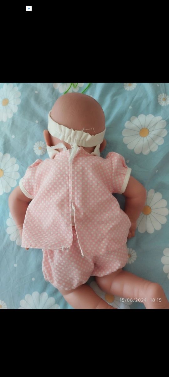 Bebé reborn com alcofa