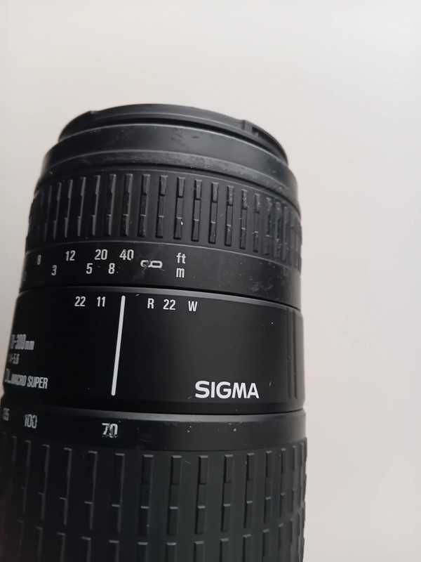 Sigma 70-300mm F4-5.6 DL Macro Super lens for Canon EF film camera
