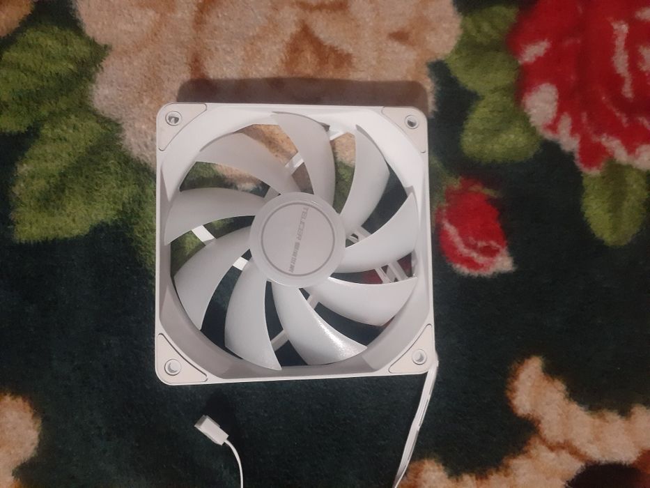 Продам кулер до пк у гарному стані