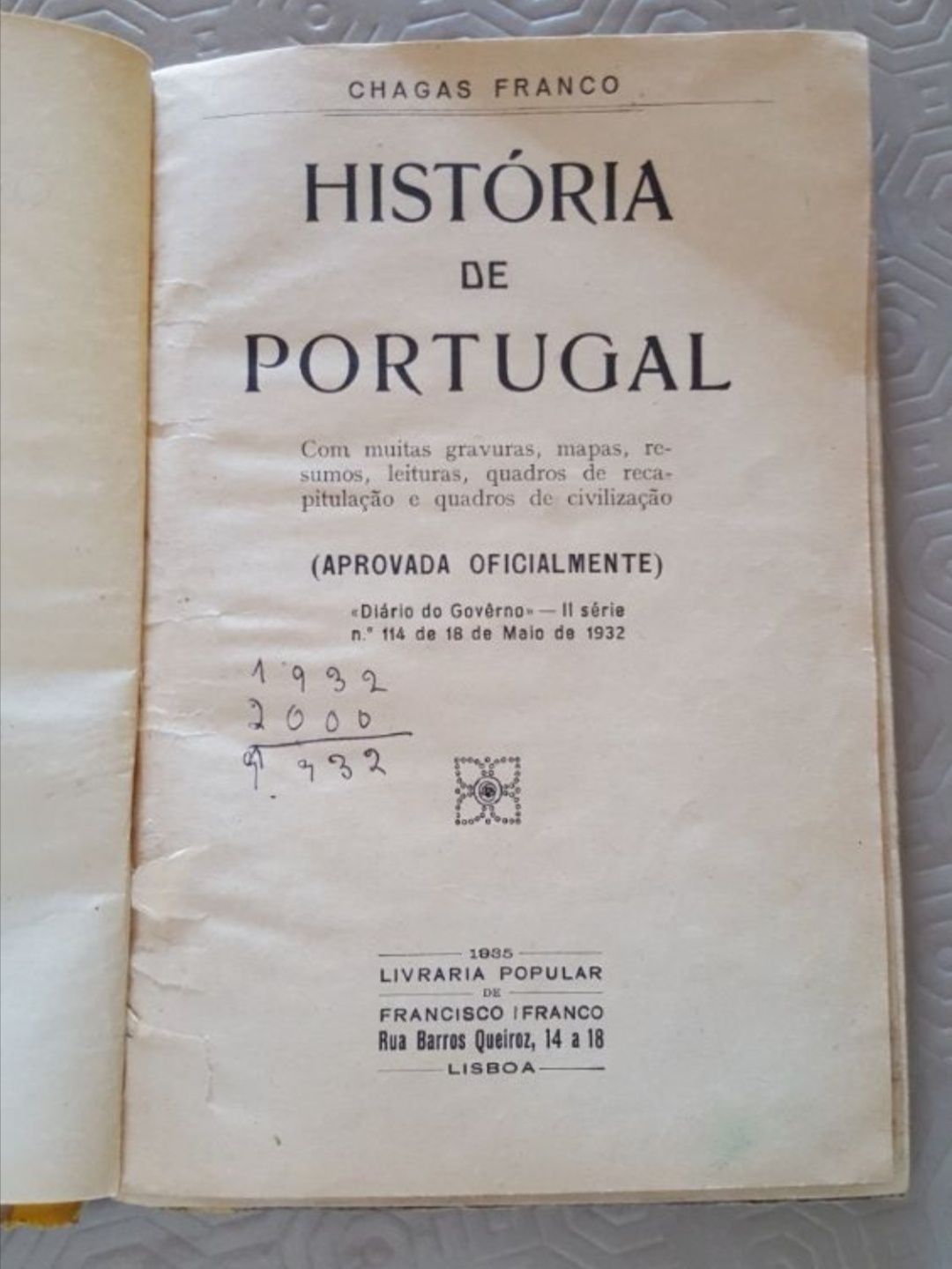 Livro de história antigo