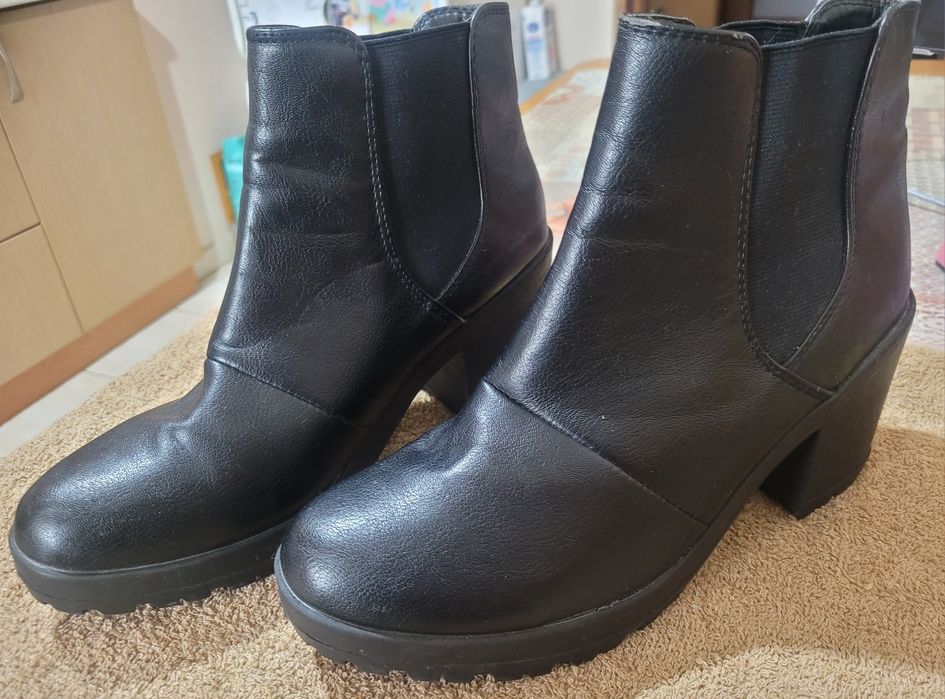 Buty czarne na słubku