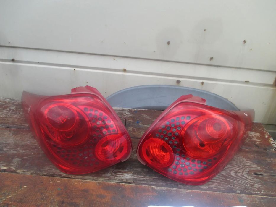 lampa tył Peugeot 207 orginał