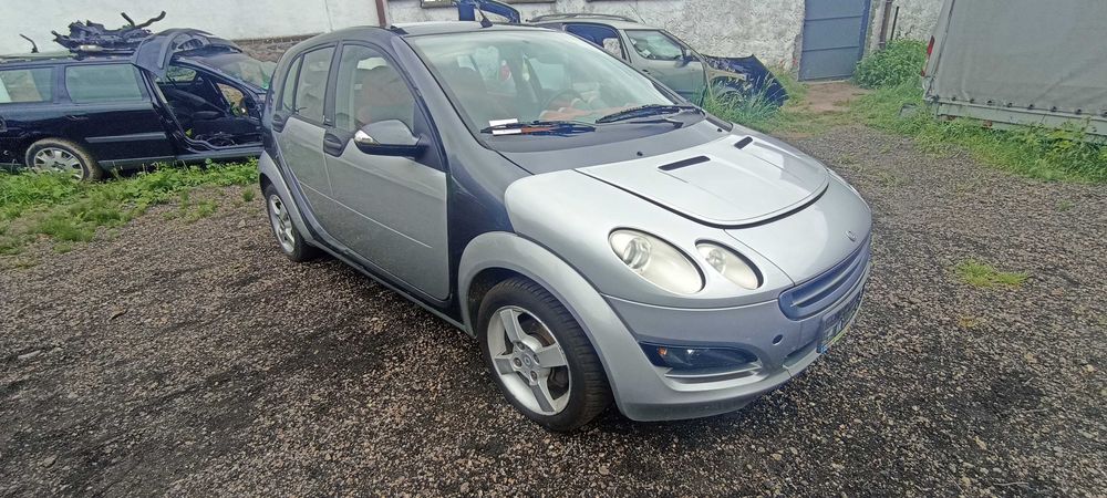 Zderzak przód przedni grill  Smart Forfour 454 1.1  eb5 eas środek