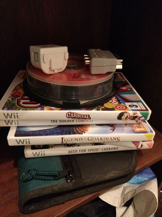 Consola Wii com chip e diversos jogos