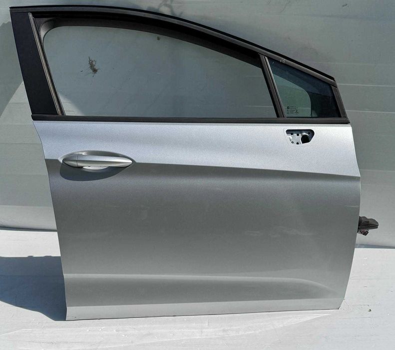 Opel Astra K drzwi prawy przód z176 w kolor