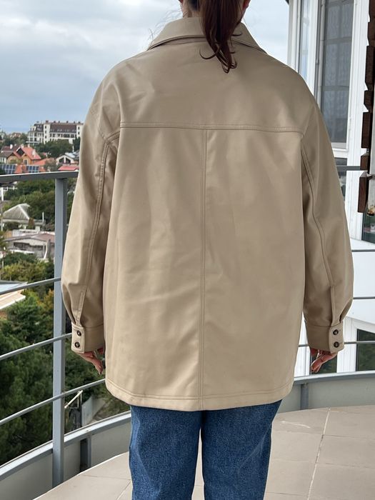 Бежева сорочка-куртка h&m з екошкіри, oversize, демісезонна